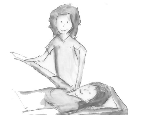 Therapeutin führt bei einer erwachsenen Klientin einen Muskeltest durch, als Teil des körperzentrierten Teil der kinesiologischen Behandlung.